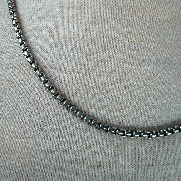 Silver Tone Round Box Chain Necklace 16-18" - Picture 2 of 4